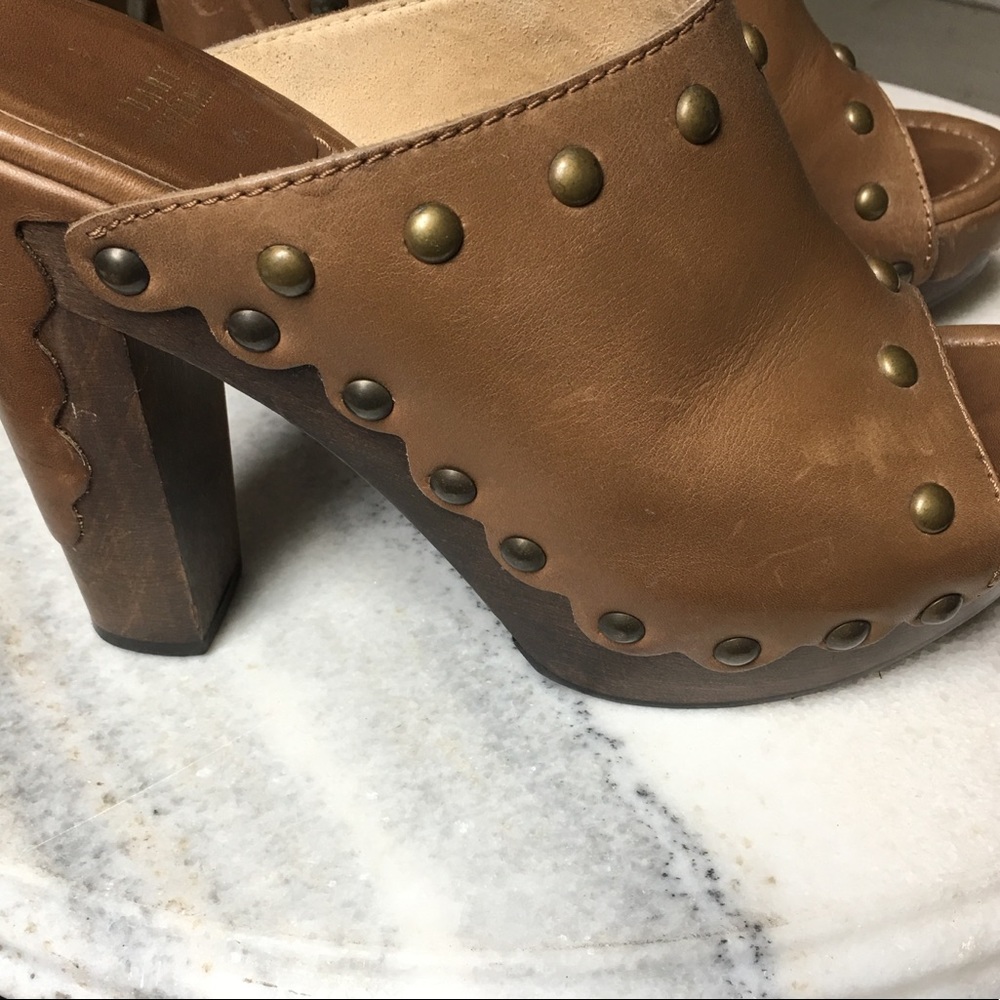 Stuart Weitzman Scalloped Clogs - image 4